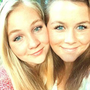 Meet your Posher, Genny